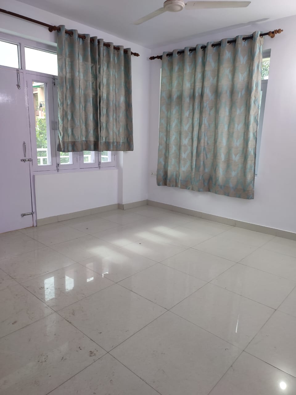 3 BHK + Pooja Room Apartment For Rent in Sector 22 Dwarka