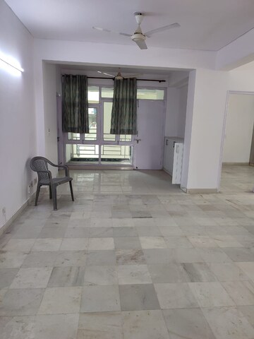 Room in 3 BHK Apartment at Sector 22 Dwarka – for Rent