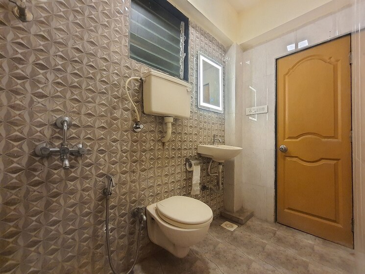 Bathroom, khar west 2 Bedroom 700 Sq.Ft. Apartment In Khar West Mumbai 9636841