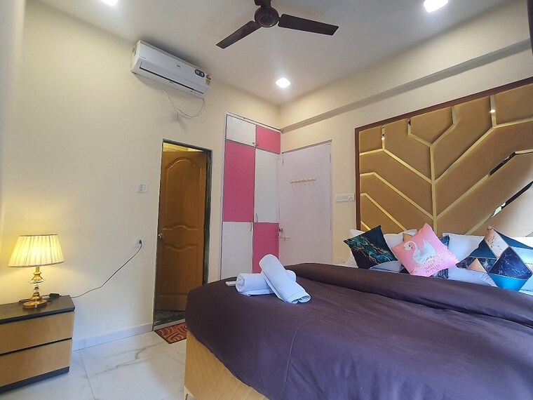 Bedroom, khar west 2 Bedroom 700 Sq.Ft. Apartment In Khar West Mumbai 9636841