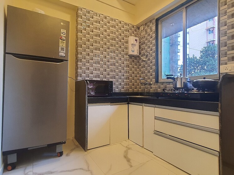 Kitchen, khar west 2 Bedroom 700 Sq.Ft. Apartment In Khar West Mumbai 9636841