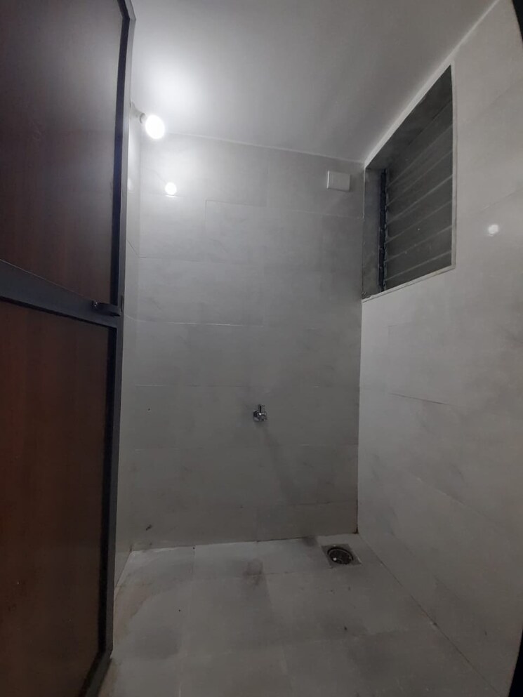 Bathroom, malad east 1 Bedroom 465 Sq.Ft. Apartment In Malad East Mumbai 9636874