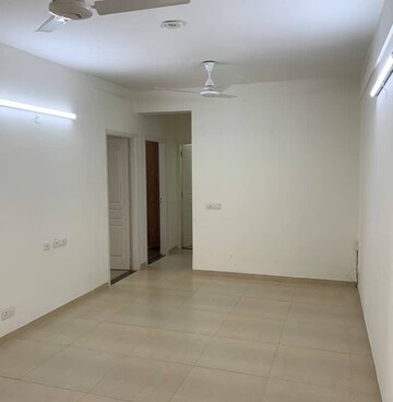 Room in 3 BHK Apartment at International Airport Road – for Rent