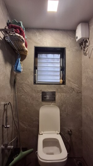 Furnished Amenities in 2 BHK Apartment at Kandivali East – for Rent