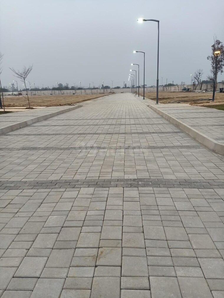 Balcony, sector 98  150 Sq.Yd. Plot In Sector 98 Faridabad 9637074