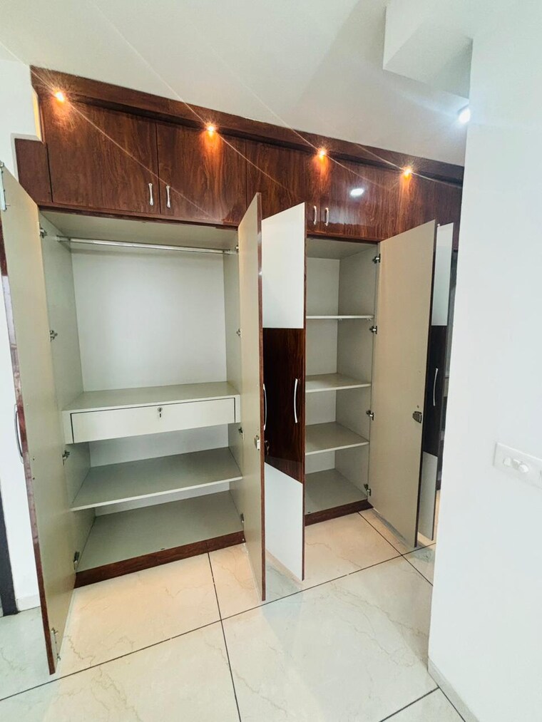 undefined, gomti nagar 2 Bedroom 1120 Sq.Ft. Builder Floor In Gomti Nagar Lucknow 9637631