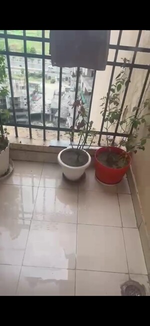 Team Area in 2 BHK Apartment at Ajnara Le Garden, Sector 16b Greater Noida – for Sale