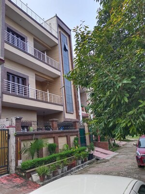 4 BHK Builder Floor For Rent in Kanth Road