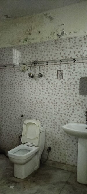 Master Bedroom in 2 BHK Independent House at Beta I Greater Noida – for Rent