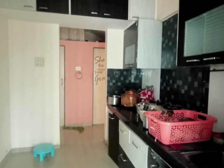 Kitchen, salasar-aangan 1 Bedroom 735 Sq.Ft. Apartment In Mira Road Thane 9637170