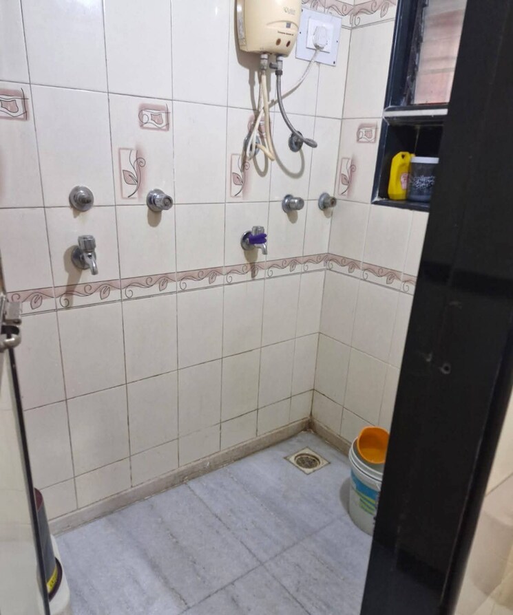 Master Bedroom, andheri east 1 Bedroom 360 Sq.Ft. Apartment In Andheri East Mumbai 9637156