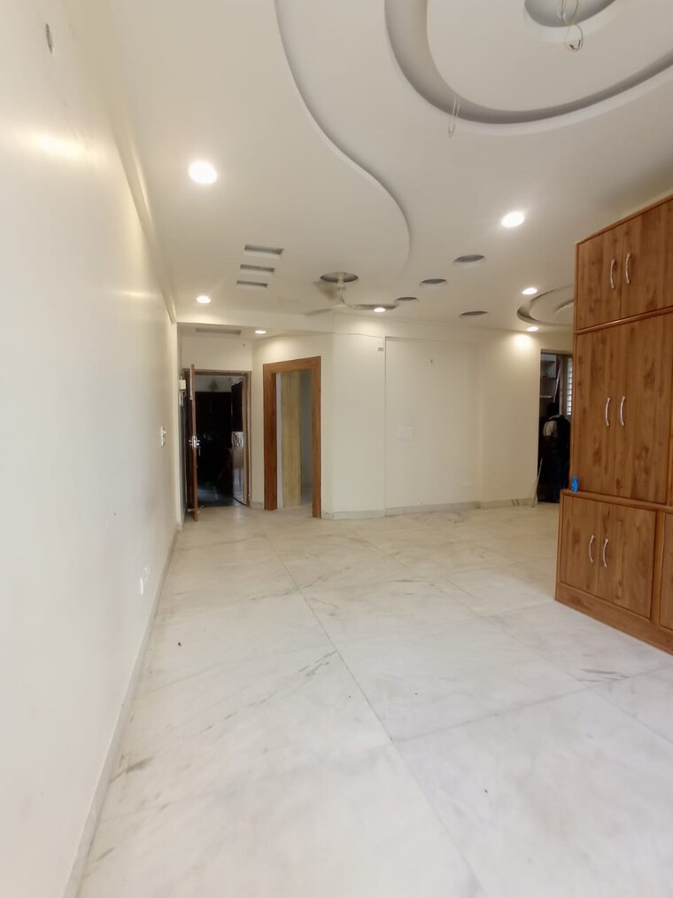 Room, sector 5 dwarka 3 Bedroom 1740 Sq.Ft. Apartment In Sector 5 Dwarka Delhi 9637214