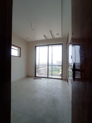 Room in 3 BHK Apartment at Sector 5 Dwarka – for Rent