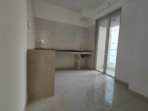 Room in 2.5 BHK Apartment at Bhoomi Celestia, Malad West – for Sale