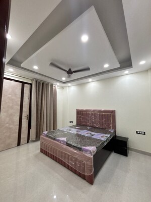 Bedroom in 2 BHK Builder Floor at Sector 57 – for Rent