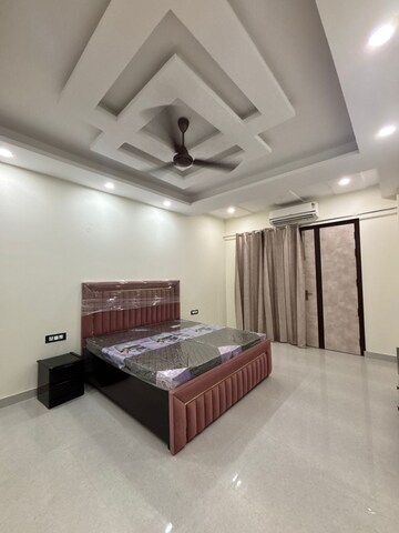 Bedroom in 2 BHK Builder Floor at Sector 57 – for Rent