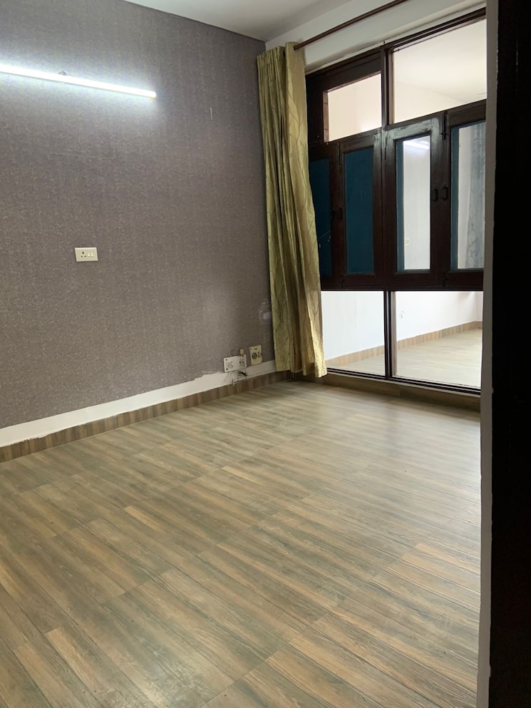 Room, dwarka 3 Bedroom 1550 Sq.Ft. Apartment In Dwarka Delhi 9637320