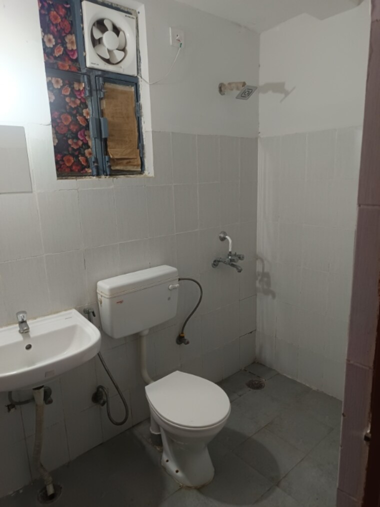 Bathroom, adani-aangan 2 Bedroom 645 Sq.Ft. Apartment In Sector 89a Gurgaon 9637543