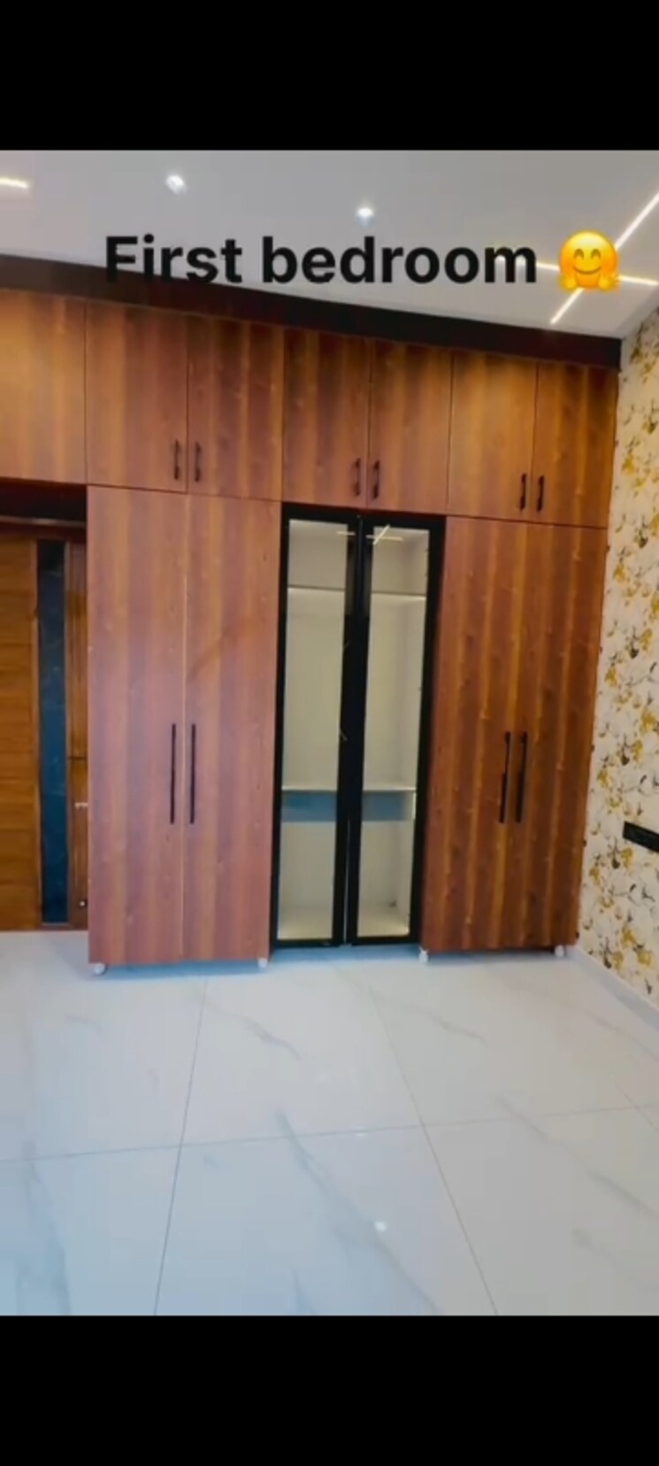 Room, sunny enclave 4 Bedroom 146 Sq.Yd. Independent House In Sunny Enclave Mohali 9637424