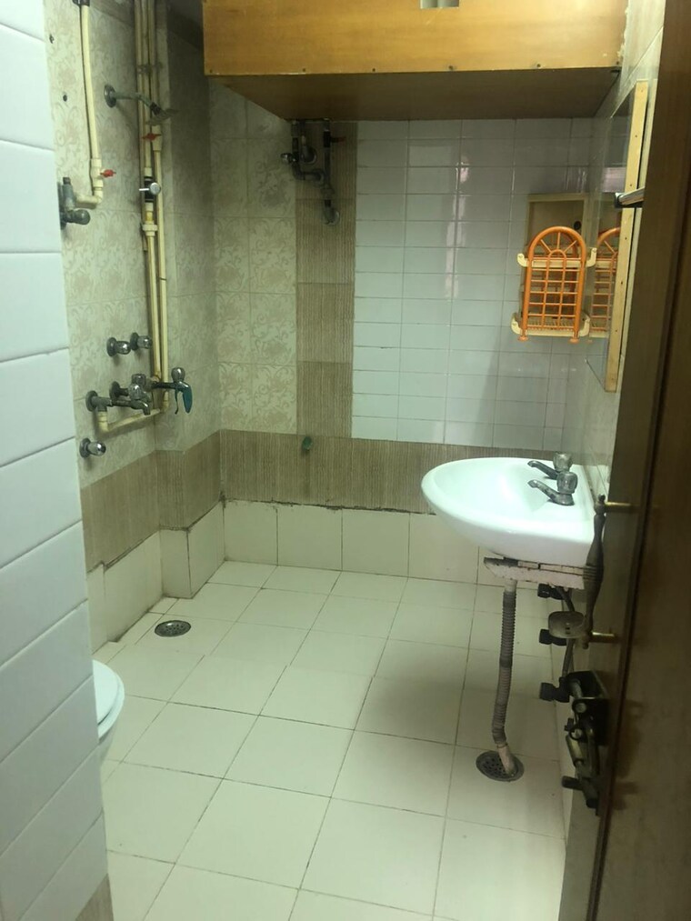 Attached Bathroom, dwarka 3 Bedroom 1550 Sq.Ft. Apartment In Dwarka Delhi 9637580