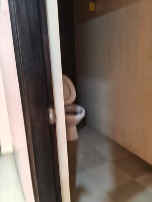 Building Lobby in 2 BHK Apartment at Gomti Nagar – for Rent