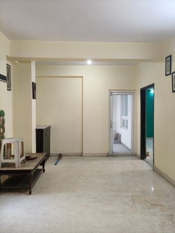 Living Room in 2 BHK Apartment at Gomti Nagar – for Rent