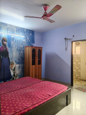 Bedroom in 2 BHK Apartment at Gomti Nagar – for Rent