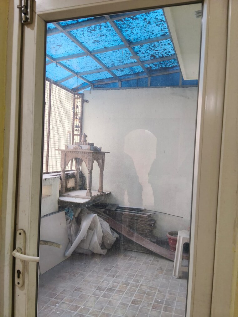 Balcony, gomti nagar 2 Bedroom 1450 Sq.Ft. Apartment In Gomti Nagar Lucknow 9637569