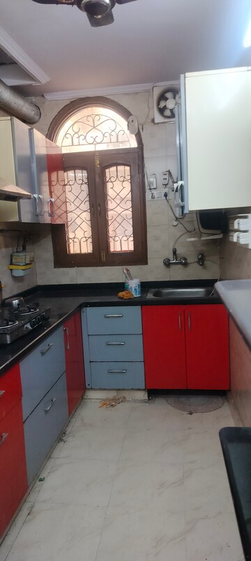Kitchen in 2 BHK Apartment at Janakpuri – for Rent