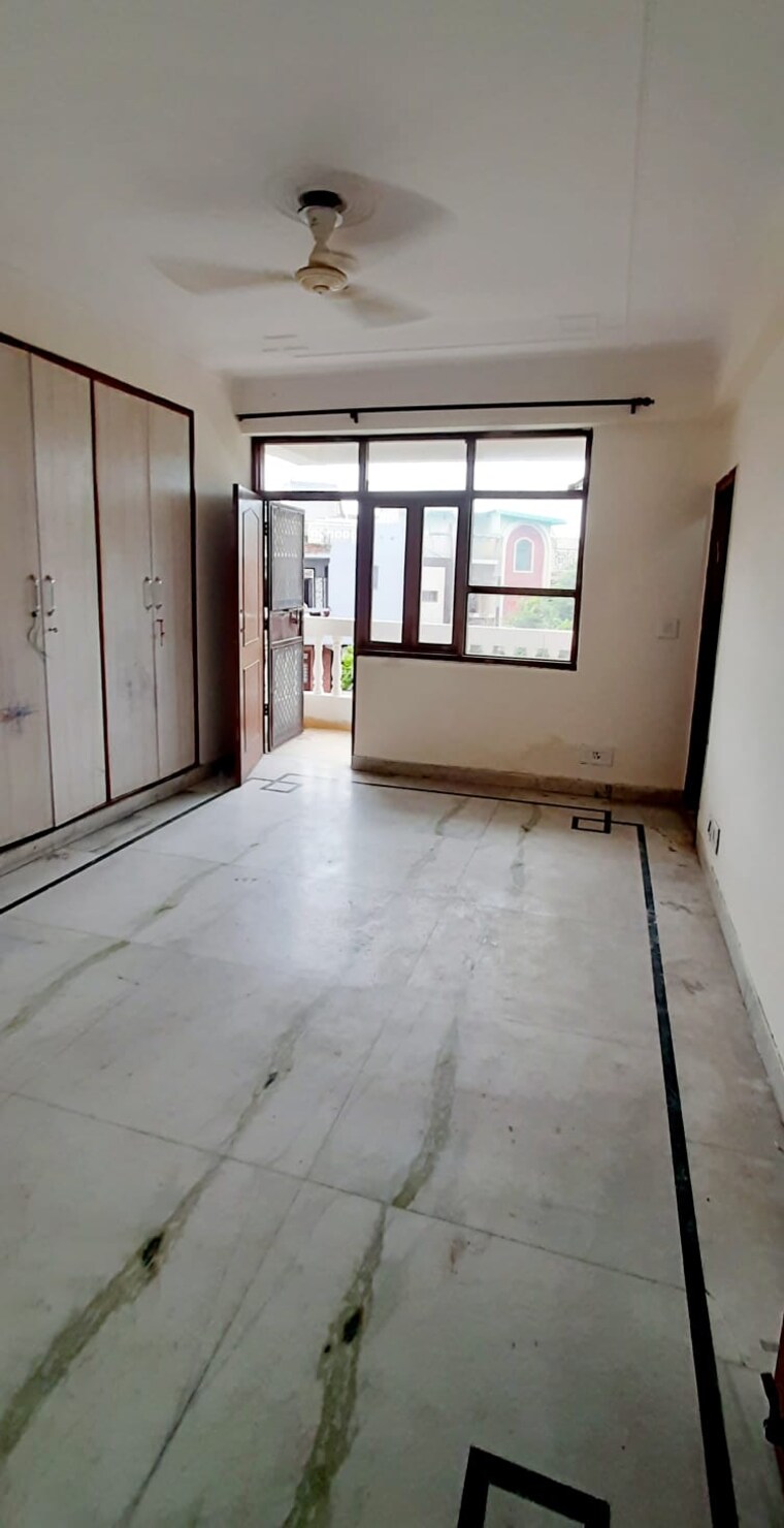 Room, dwarka 3 Bedroom 1550 Sq.Ft. Apartment In Dwarka Delhi 9637656