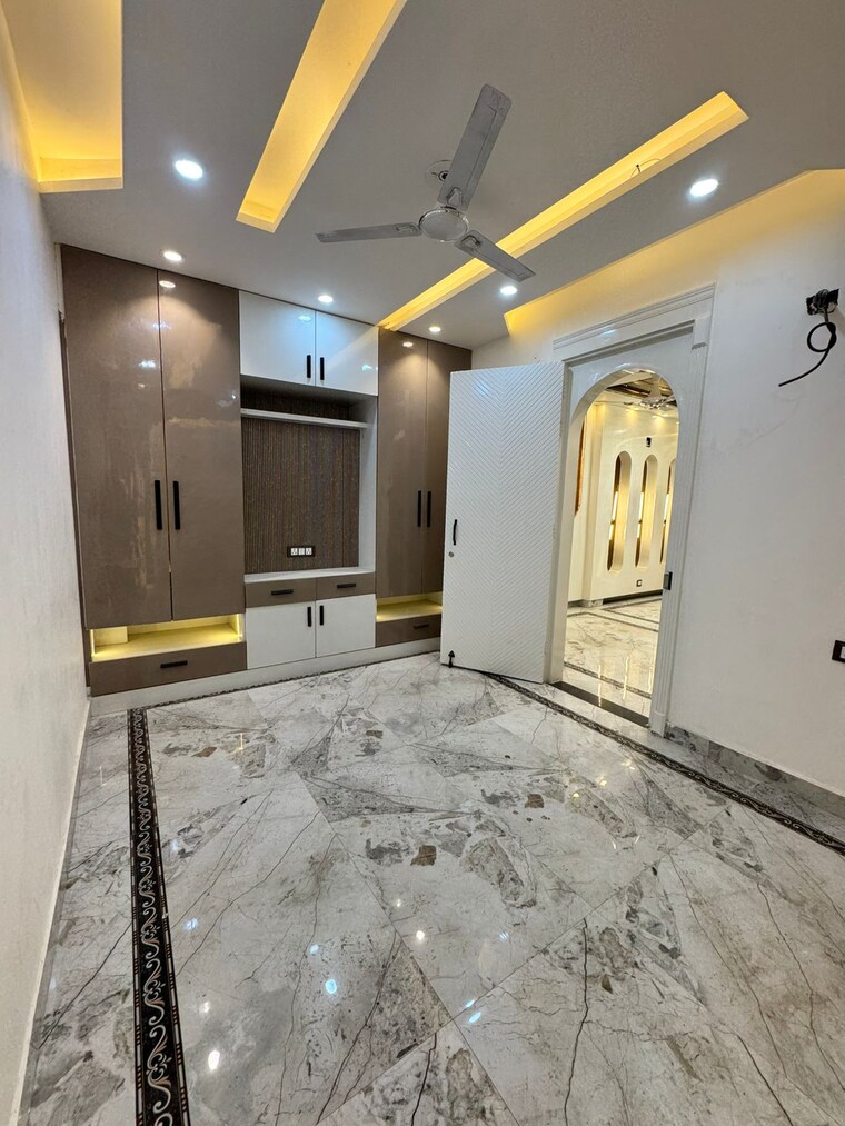 Room, rama park 4 Bedroom 60 Sq.Yd. Independent House In Rama Park Delhi 9637834