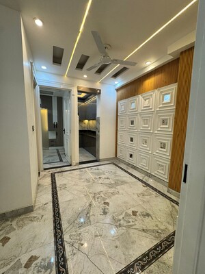 Room in 4 BHK Independent House at Rama Park – for Sale