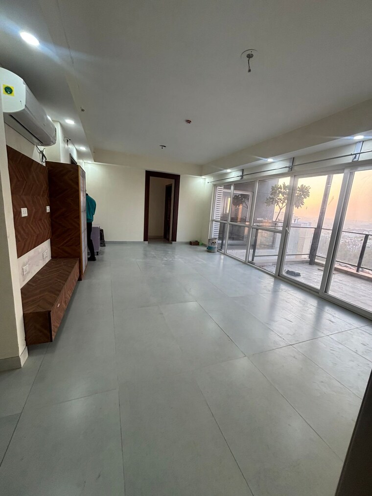 Room, omaxe-waterscapes 3.5 Bedroom 1500 Sq.Ft. Apartment In Gomti Nagar Lucknow 9637727