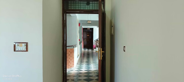 undefined, sector 10 dwarka 3.5 Bedroom 1850 Sq.Ft. Apartment In Sector 10 Dwarka Delhi 9637715