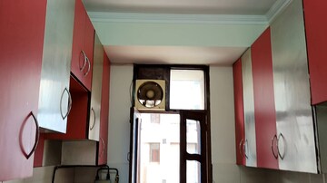 Furnished Amenities in 3.5 BHK Apartment at Sector 10 Dwarka – for Rent