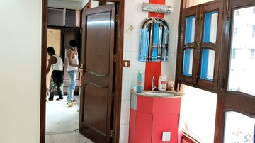 Furnished Amenities in 3.5 BHK Apartment at Sector 10 Dwarka – for Rent