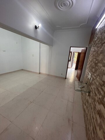 Room in 2 BHK Apartment at Kalkaji – for Rent