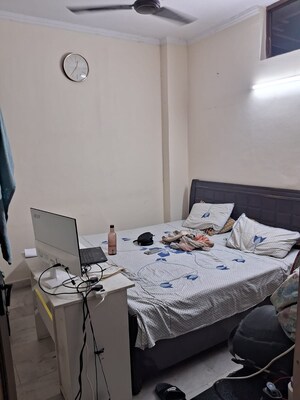 Team Area in 2 BHK Apartment at Kalkaji – for Rent