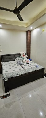 1 Rk  350 Sq.Ft. Builder Floor in Saket 