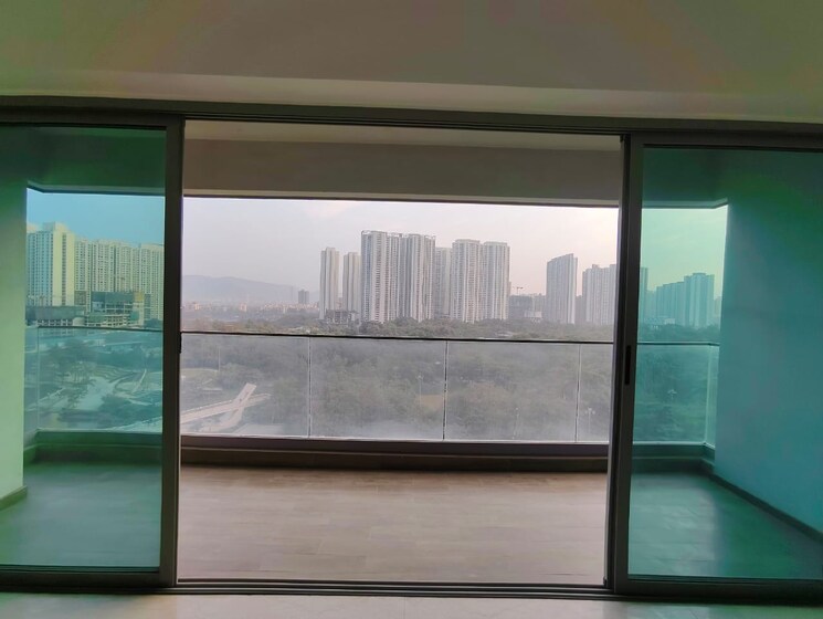 Kitchen, kalpataru-immensa-h 4 Bedroom 1753 Sq.Ft. Apartment In Kolshet Road Thane 9638001