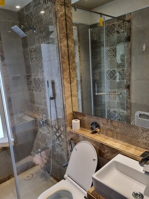 Living Room in 3 BHK Apartment at Santacruz West – for Rent