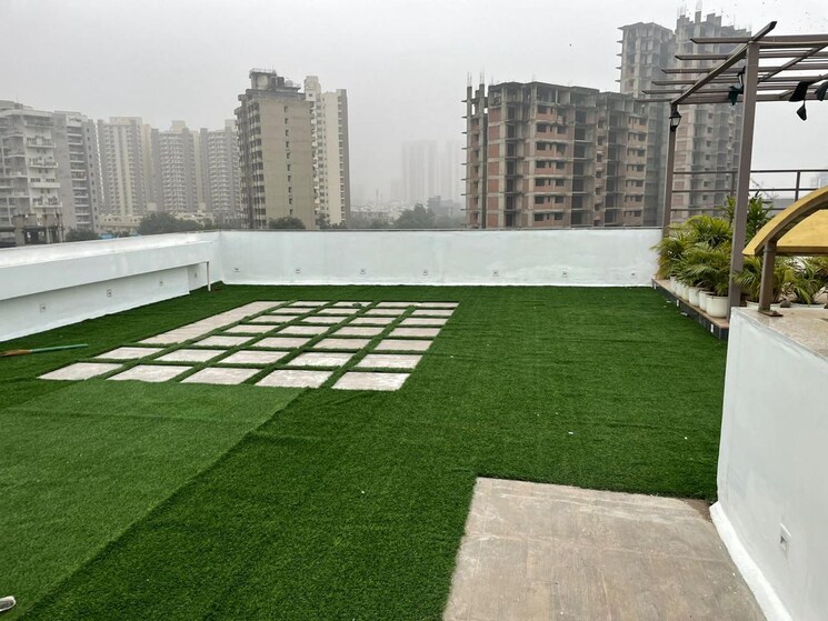 Terrace, sector 82 4 Bedroom 362 Sq.Yd. Builder Floor In Sector 82 Gurgaon 9637992