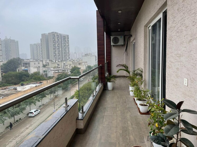Balcony, sector 82 4 Bedroom 362 Sq.Yd. Builder Floor In Sector 82 Gurgaon 9637992