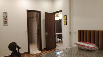 Room in 4 BHK Builder Floor at Sushant Lok 3, Sector 57 – for Rent