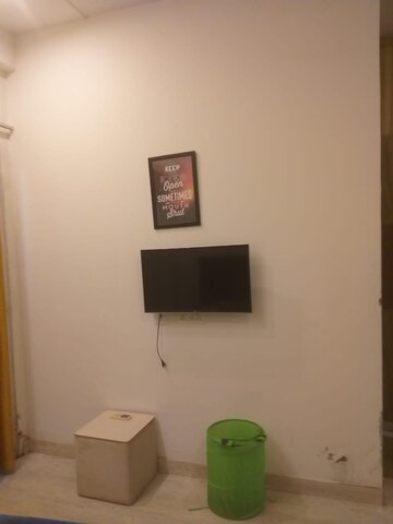 Furnished Amenities in 4 BHK Builder Floor at Sushant Lok 3, Sector 57 – for Rent