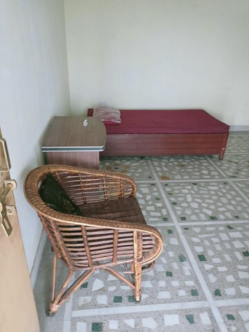 Room in  Pg at Viram Khand – for Rent