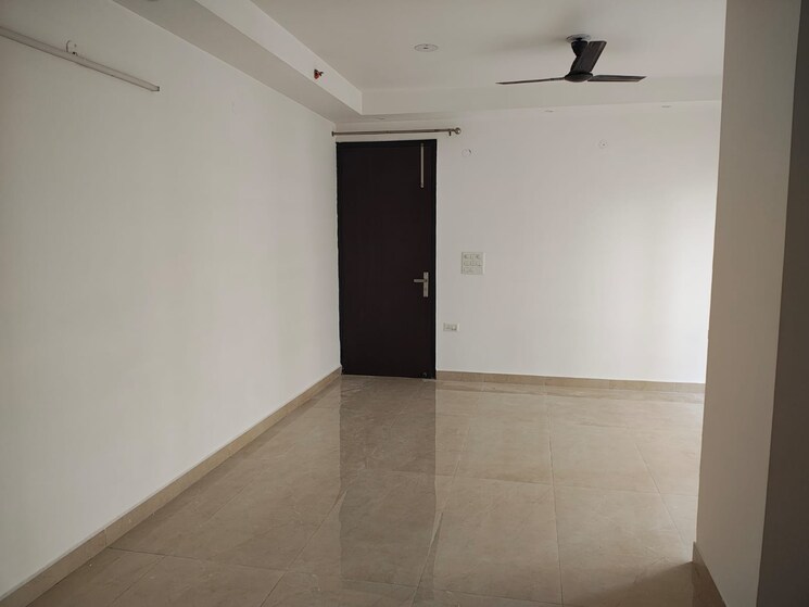 Room, dasnac-burj 4 Bedroom 3300 Sq.Ft. Apartment In Sector 75 Noida 9638144