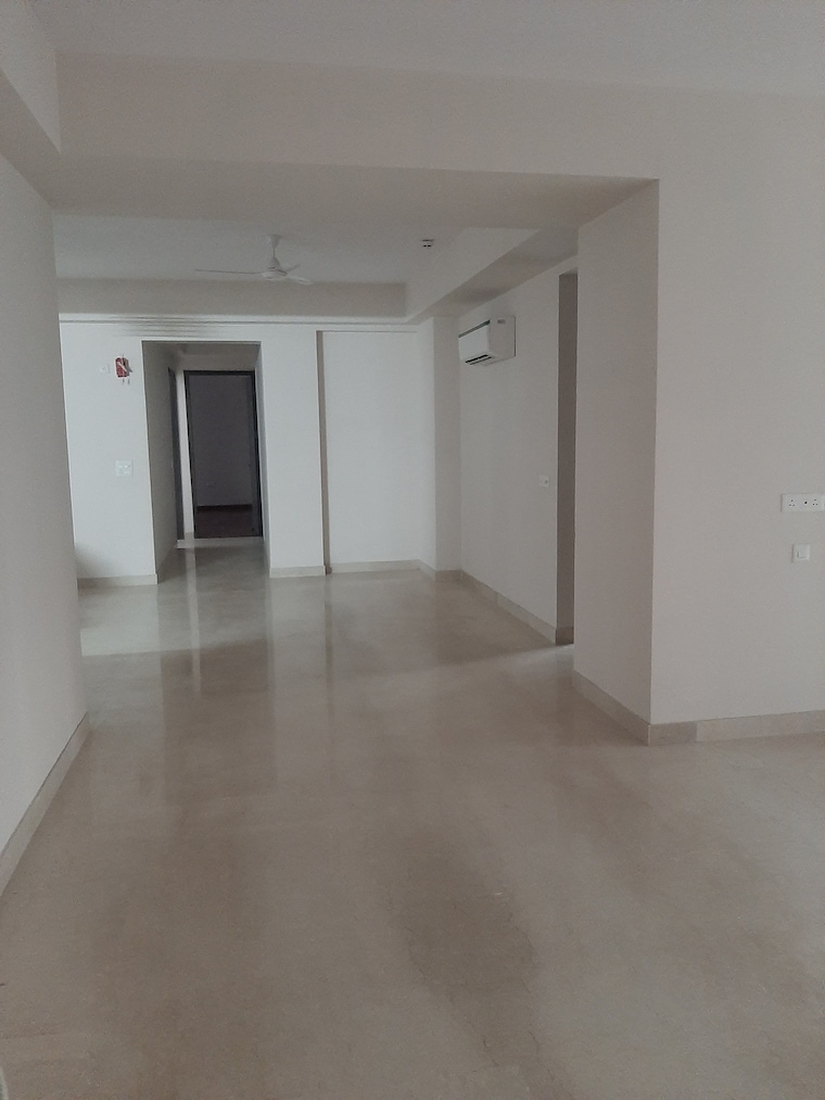 Room, dasnac-burj 4 Bedroom 3300 Sq.Ft. Apartment In Sector 75 Noida 9638144