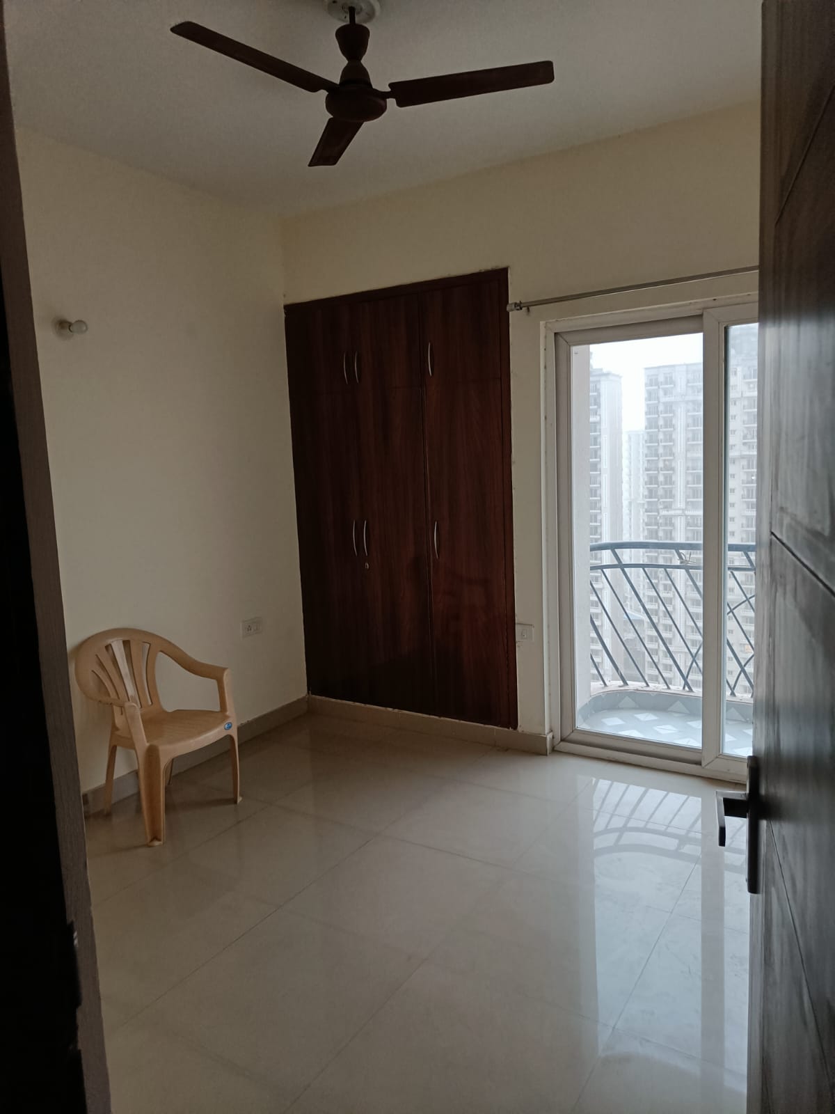 3 BHK + Pooja Room 1590 Sq.Ft. Apartment in Amrapali Golf Homes