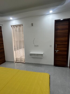 Room in Studio Builder Floor at Sector 46 – for Rent